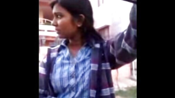 ತೃಪ್ತಿಯಾಗದ ಮಗು ಬಿಲ್ಲಿ ಸ್ಟಾರ್ ಕಳ್ಳನೊಂದಿಗೆ ಲೈಂಗಿಕ ಸಂಬಂಧ ಹೊಂದಿದ್ದಾಳೆ