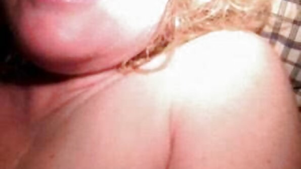 MILF ಏಂಜಲ್ ಕ್ಯಾಲಿಂಟ್ ಸ್ಟ್ರಿಪ್ ಮತ್ತು ಶಾಗ್ಡ್ ಪಡೆಯಿರಿ